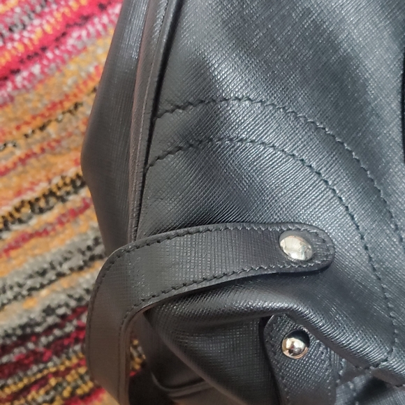 Salvatore Ferragamo Black Gancini Leather Shoulder Bag - Picture 4 of 14